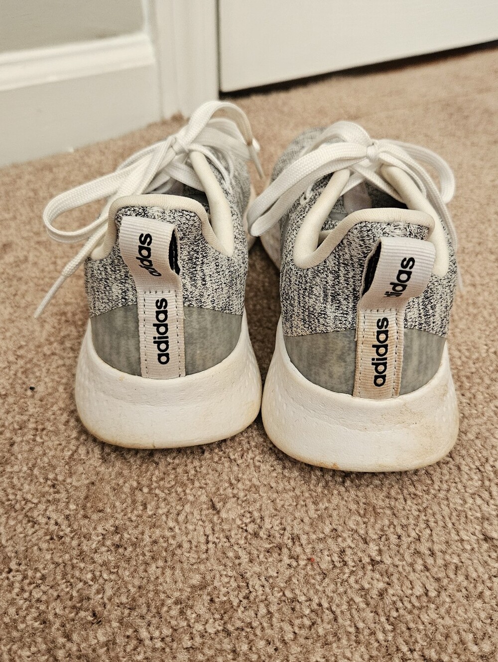 Sneakers - Picture 3 of 8